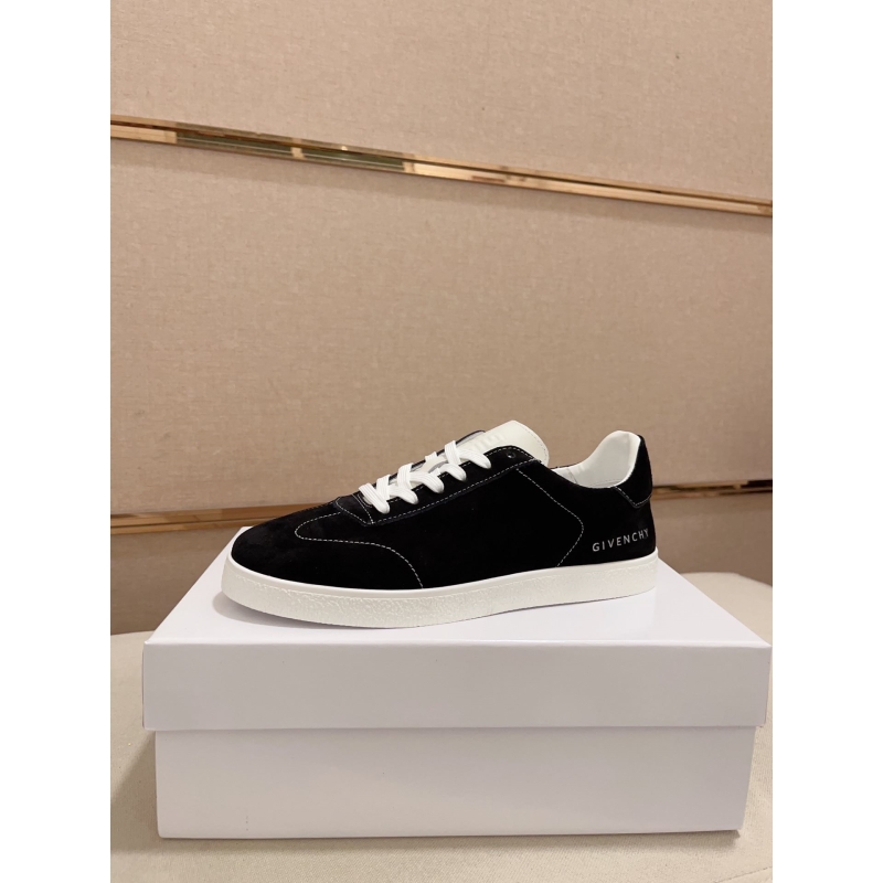 G*u*i sneakers